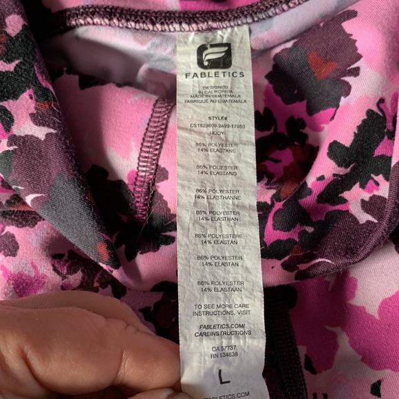 Fabletics cropped leggings. - Picture 2 of 3